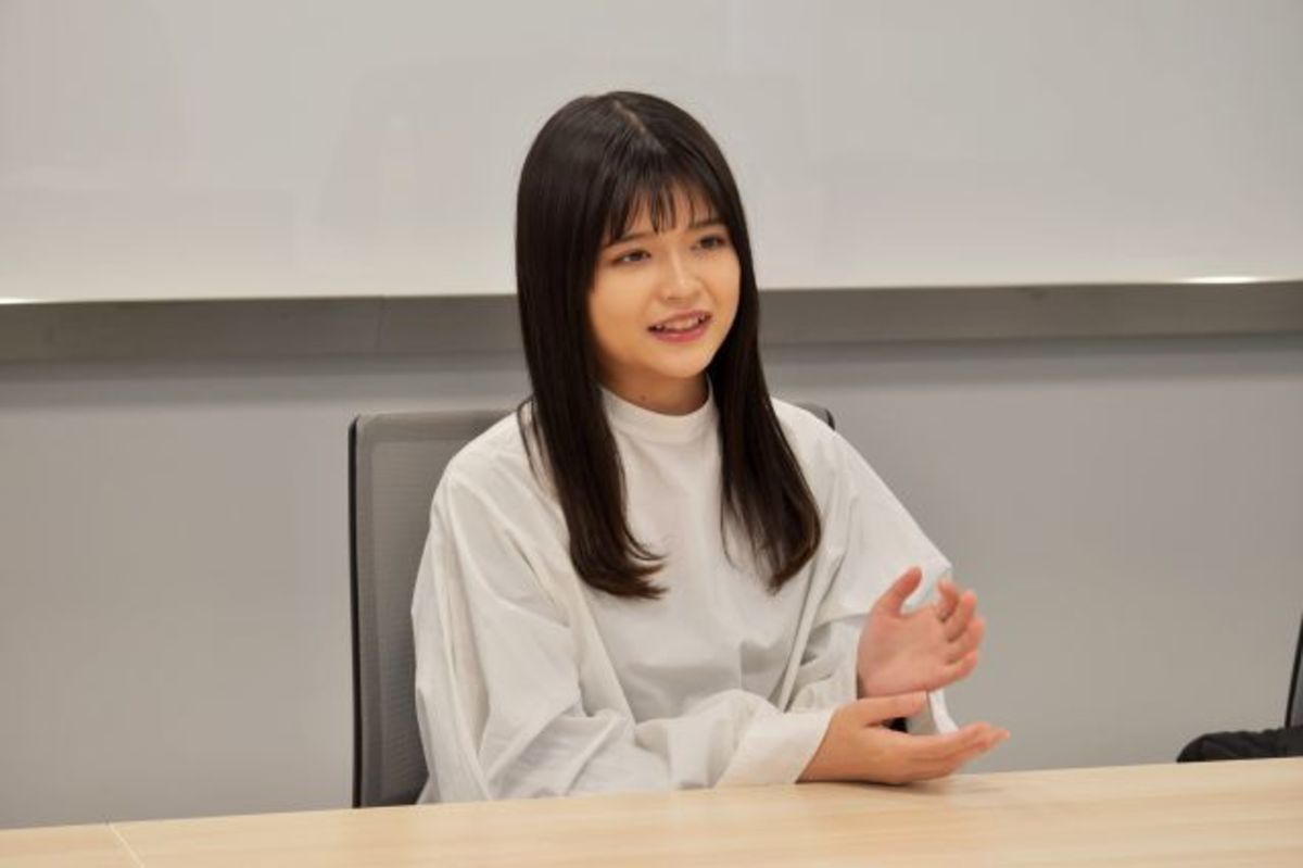 景井ひな